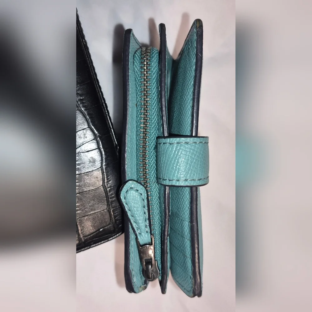 Coach Teal Small Leather Wallet - Coach Logo - Picture 6 of 13